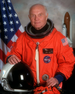 29 October 1998 - John Glenn Becomes to Oldest Astronaut Ever (77)