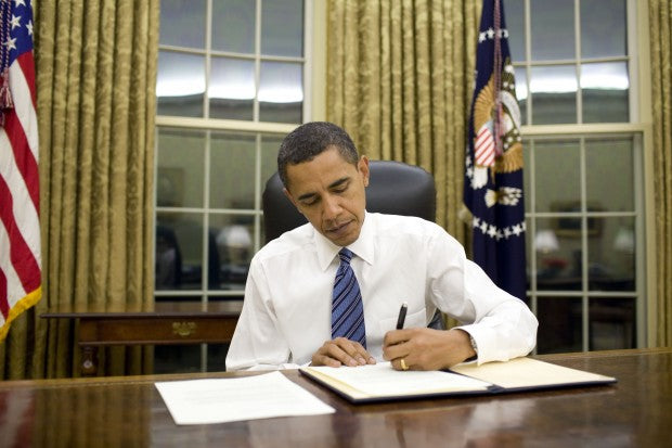25 November 2015 - President Obama Signs the SPACE Act Into Law